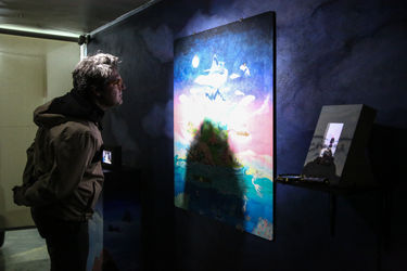 نمایشگاه آثار شکوفه خرم‌رودی و تابا فجرک در گالری زیرزمین دستان