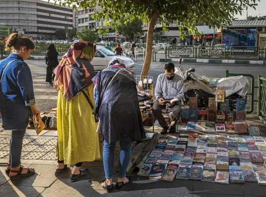 کتاب فروشی های خیابان انقلاب
