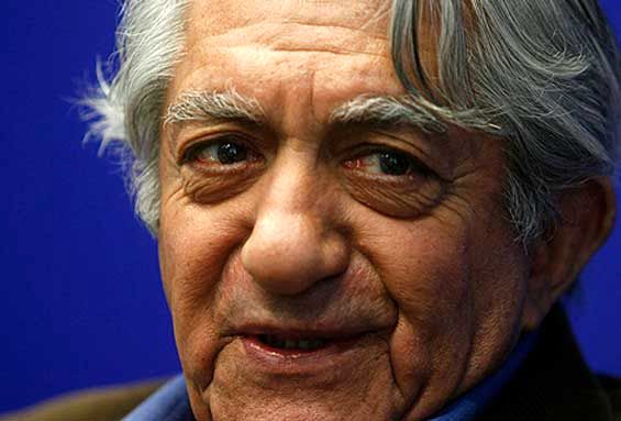 نامه جالب عزت سینمای ایران به علی نصیریان!