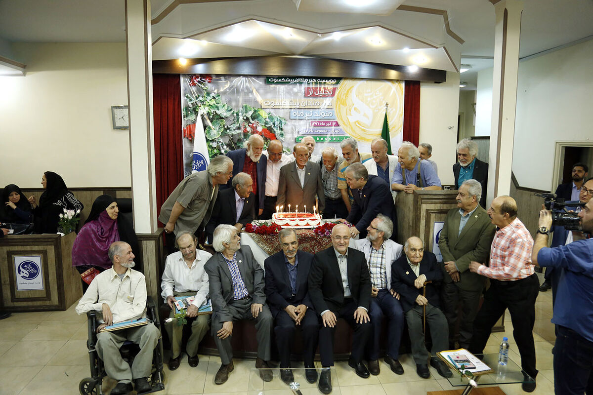جشن تولد هنرمندان پیشکسوت متولد تیر ماه