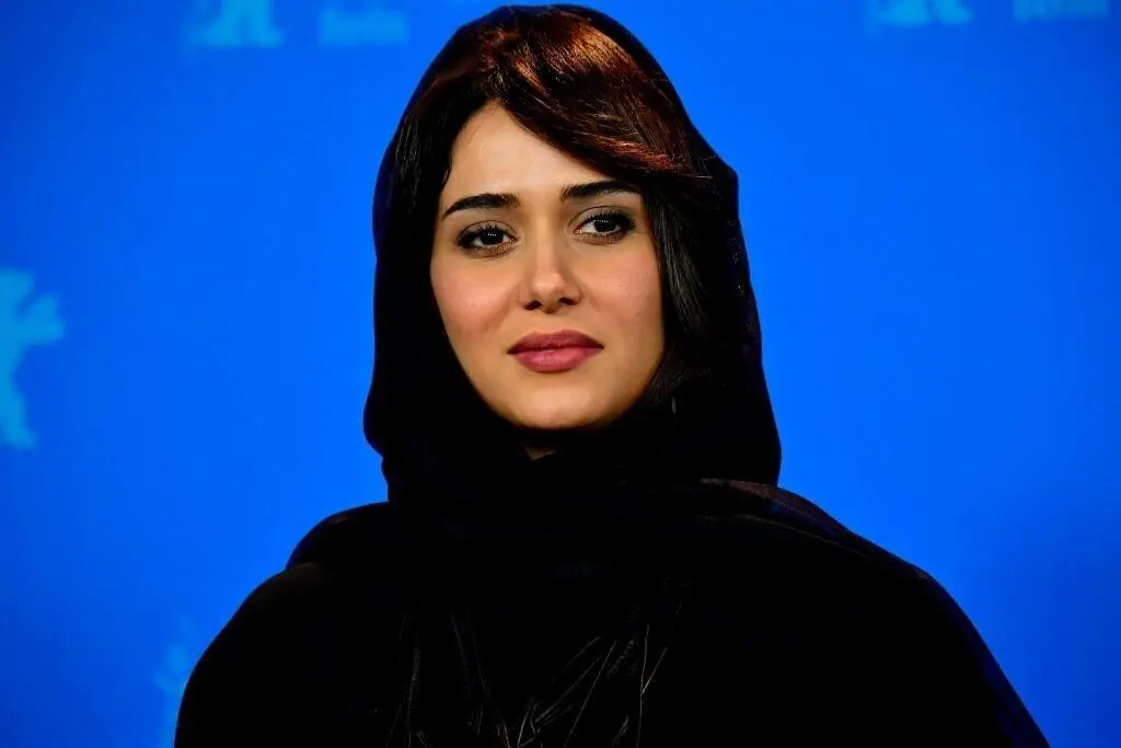 ببینید: واکنش متفاوت پریناز ایزدیار به آتش سوزی جنگل هیرکانی 