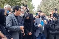 ویدئو: آواز همایون بر مزار استاد شجریان در سالروز درگذشتش