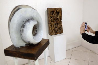 نمایشگاه مجسمه های جمشید مرادیان و شاگردانش در فرهنگسرای ابن سینا