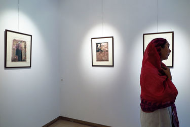 نمایشگاه چاپ دستی های ندا تولایی در گالری آتبین