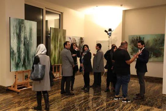 نمایشگاه نقاشی‌های پانته‌آ سیروس در ساختمان دیپلمات