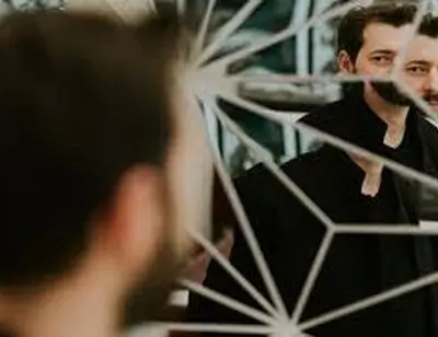 تیمو ناصری در گالری لاوری شبیبی دبی