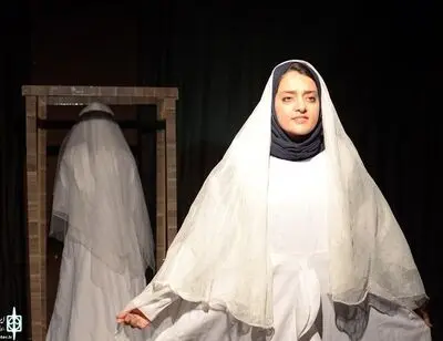 گزارش تصویری از جذاب های اولین روز سی و ششمین جشنواره بین المللی تئاتر فجر