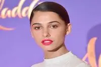 نائومی اسکات در نقشی متفاوت