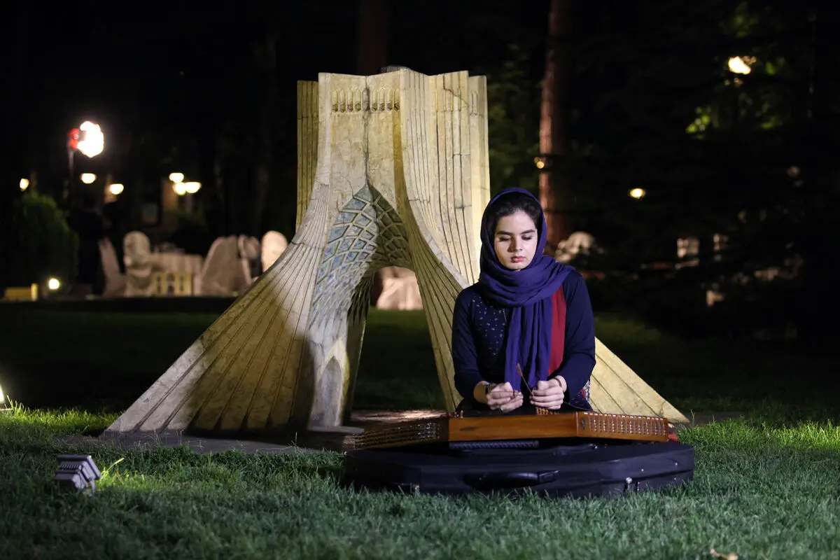 افتتاح ششمین جشنواره فیلم شهر در باغ موزه ایرانی