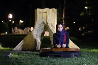 گزارش تصویری ایران‌آرت از افتتاح ششمین جشنواره فیلم شهر در باغ موزه ایرانی