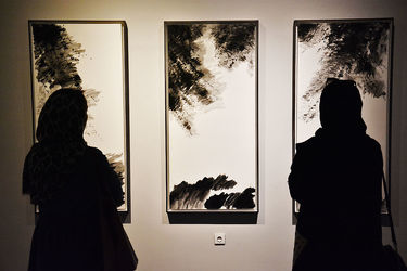 نمایشگاه نقاشی‌های آب‌مرکب پری‌یوش گنجی در گالری ایرانشهر