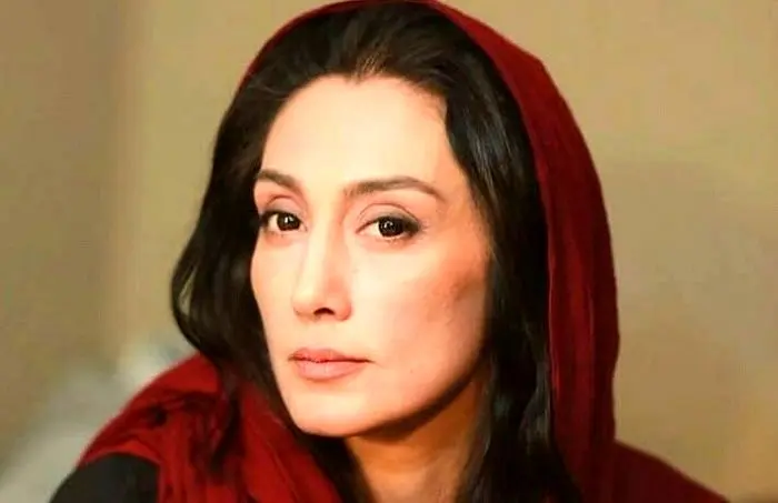 هدیه تهرانی بهترین بازیگر زن شد / سیمرغ جشنواره فیلم فجر برای هدیه تهرانی +ویدئو