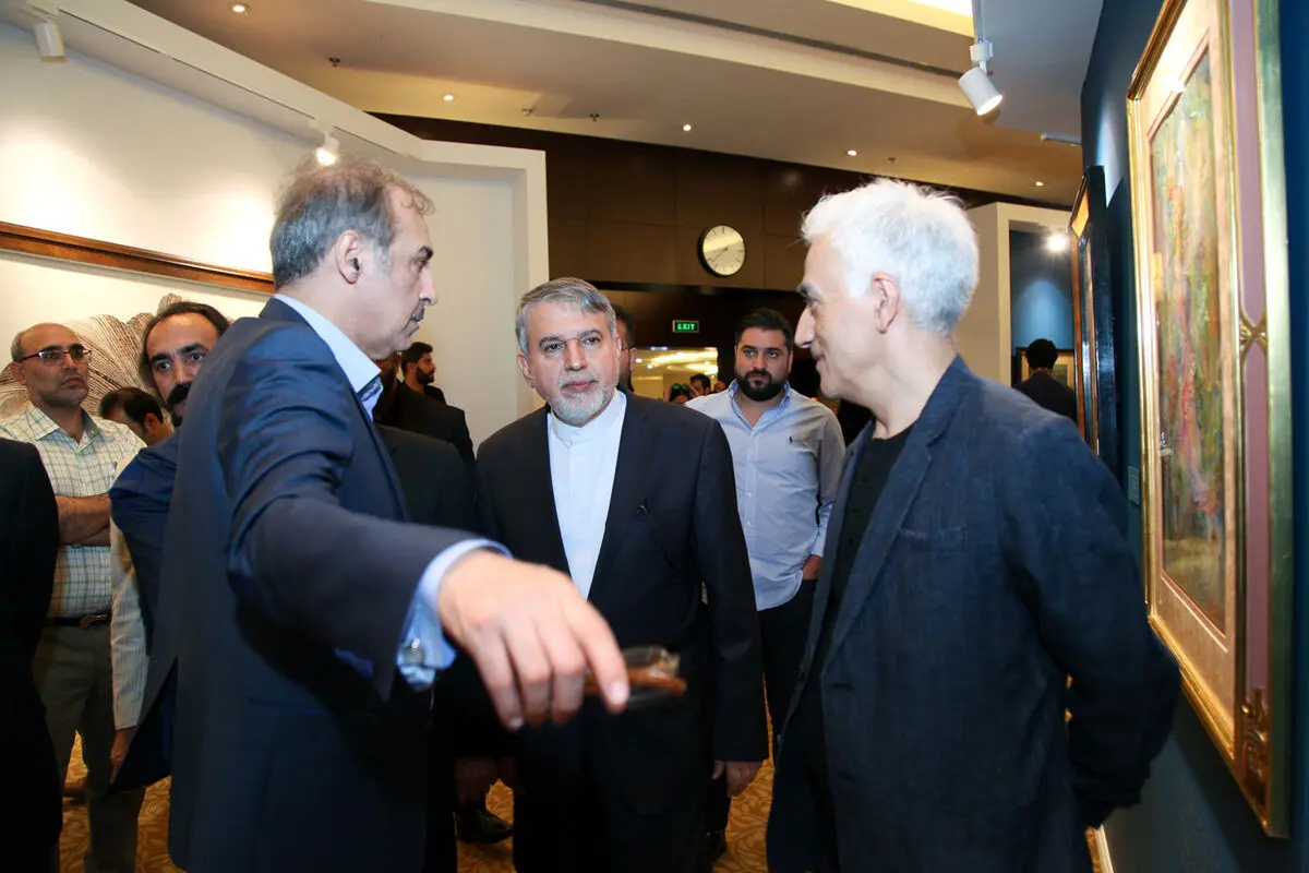 بازدید وزیر فرهنگ و ارشاد اسلامی از هفتمین حراج تهران