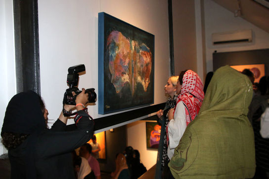 نمایشگاه نقاشی تهمینه میلانی در گالری ایوان