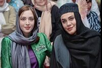 نرگس آبیار و بهنوش طباطبایی کتاب سیمین دانشور را امضا کردند؟/ یک حاشیه عجیب در نمایشگاه کتاب تهران 
