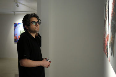 افتتاحیه نمایشگاه دو نفره آثار نقاشی حمید زارع و الناز صباغ‌پور در گالری ژاله