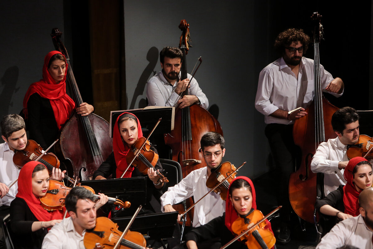 گزارش تصویری ایران‌آرت از اجرای ارکستر سمفونیک تهران در تالار وحدت/ سمفونی باشکوه پایتختی‌ها