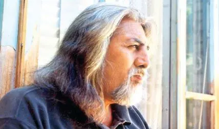 ماجرای غزل ترکی و حسین منزوی