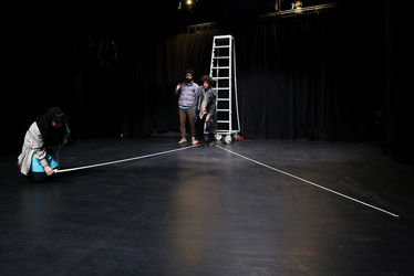 نمایش " در انتظار گودو " در سالن قشقایی تئاترشهر