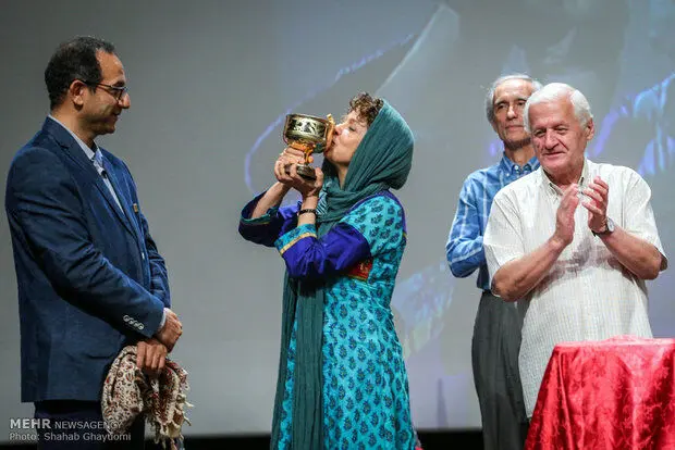 با رونمایی از جام شهر سوخته/ بهترین‌های سینمای انیمیشن معرفی شدند