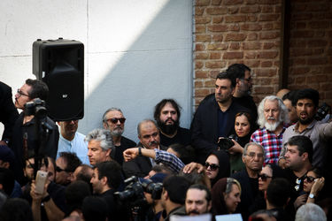 تشییع پیکر ناصر ملک مطیعی در خانه سینما