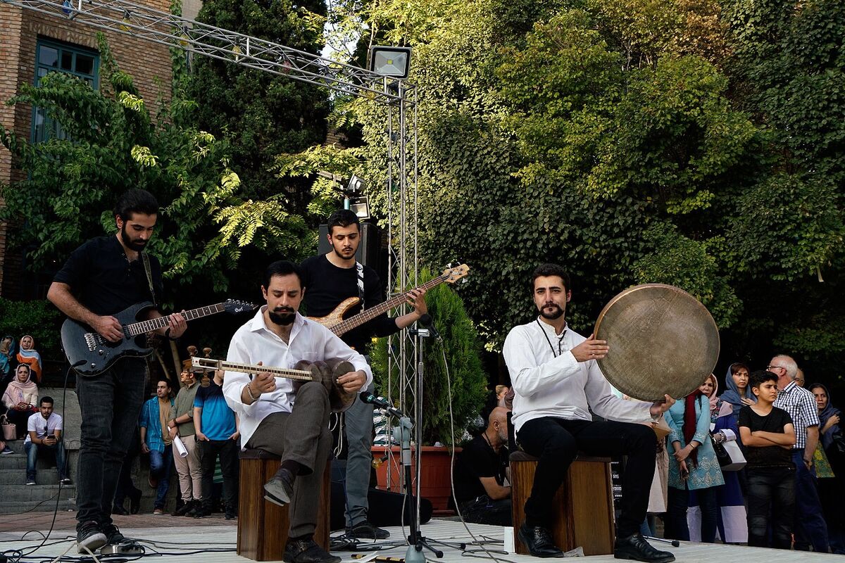 جشنواره هنر برای صلح در خانه هنرمندان