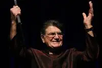 Vocalist Mohammad- Reza Shajarian to lay to rest in Ferdowsi mausoleum 