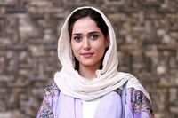پریناز ایزدیار و سارا بهرامی در دریاچه سد لتیان / عکس