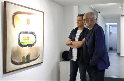 Afrooz Hooshang Art Show in Mojdeh Gallery