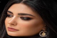ببینید: لیندا کیانی و استایل آقای کارل لاگرفلد و تبلیغ چمدان قرمز!