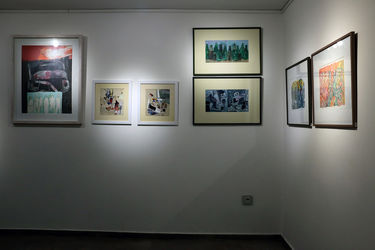 “Crowding” at Mojdeh Art Gallery featuring 15 artists 