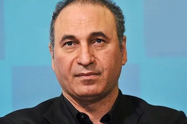 واکنش حمید فرخ‌نژاد به شائبه پیدا شدن مومیایى رضاخان / عکس