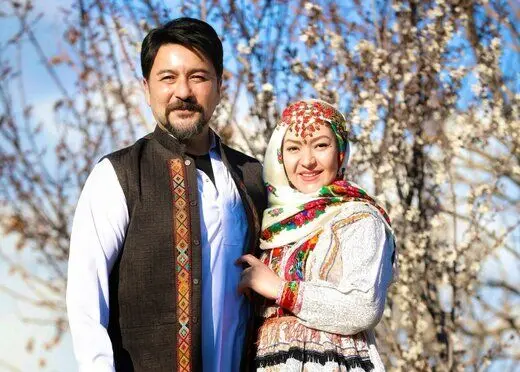 کیهان: زوج مجری اهانت کردند و اخراج شدند