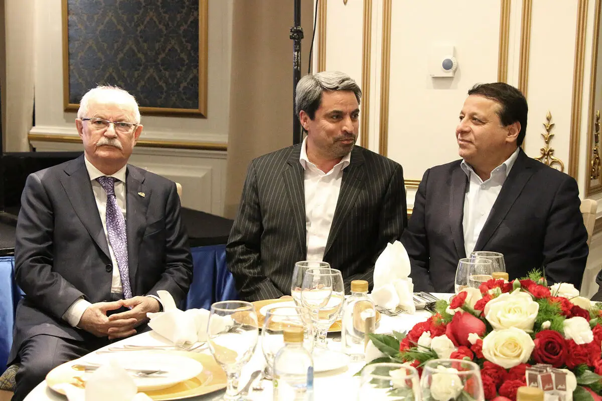 رونمایی از لباس‌های ارکستر ملی ایران و ارکستر سمفونیک تهران در جام جهانی در هتل اسپیناس پالاس