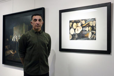 “Crowding” at Mojdeh Art Gallery featuring 15 artists 
