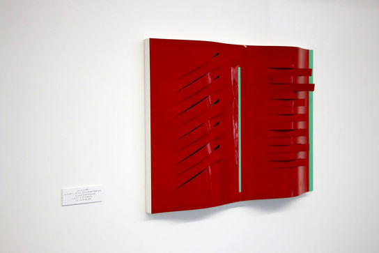 نمایشگاه نقش برجسته‌های هندسی محسن وزیری مقدم  در گالری اعتماد