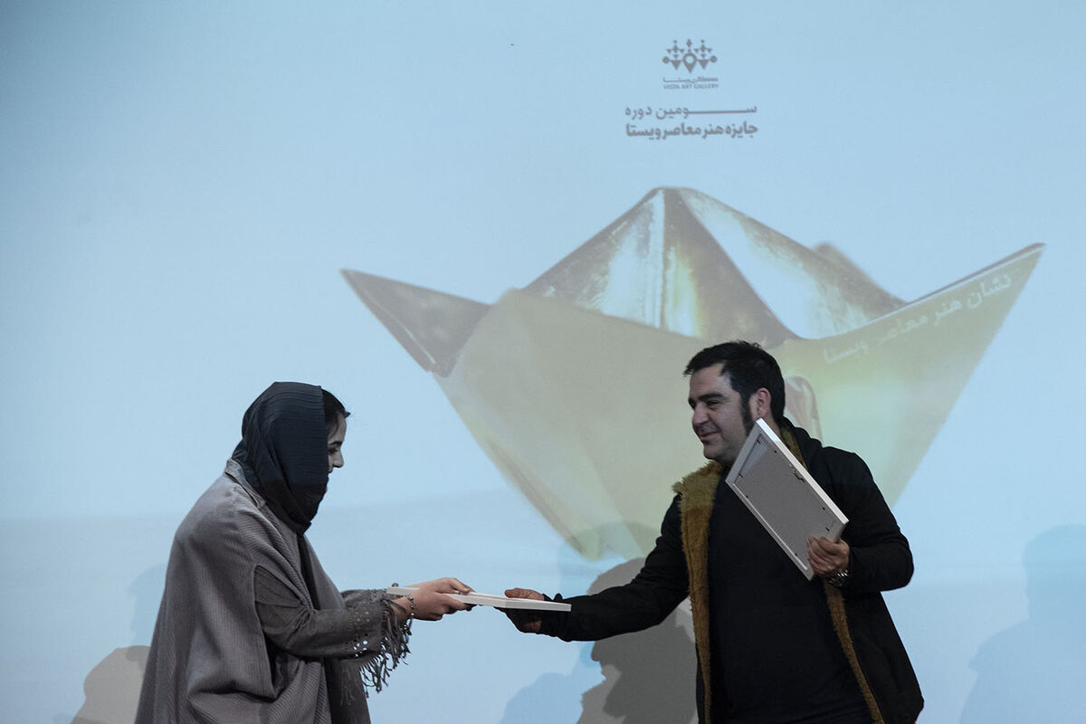 تجلیل از برگزیدگان سومین جایزه هنری ویستا در خانه هنرمندان