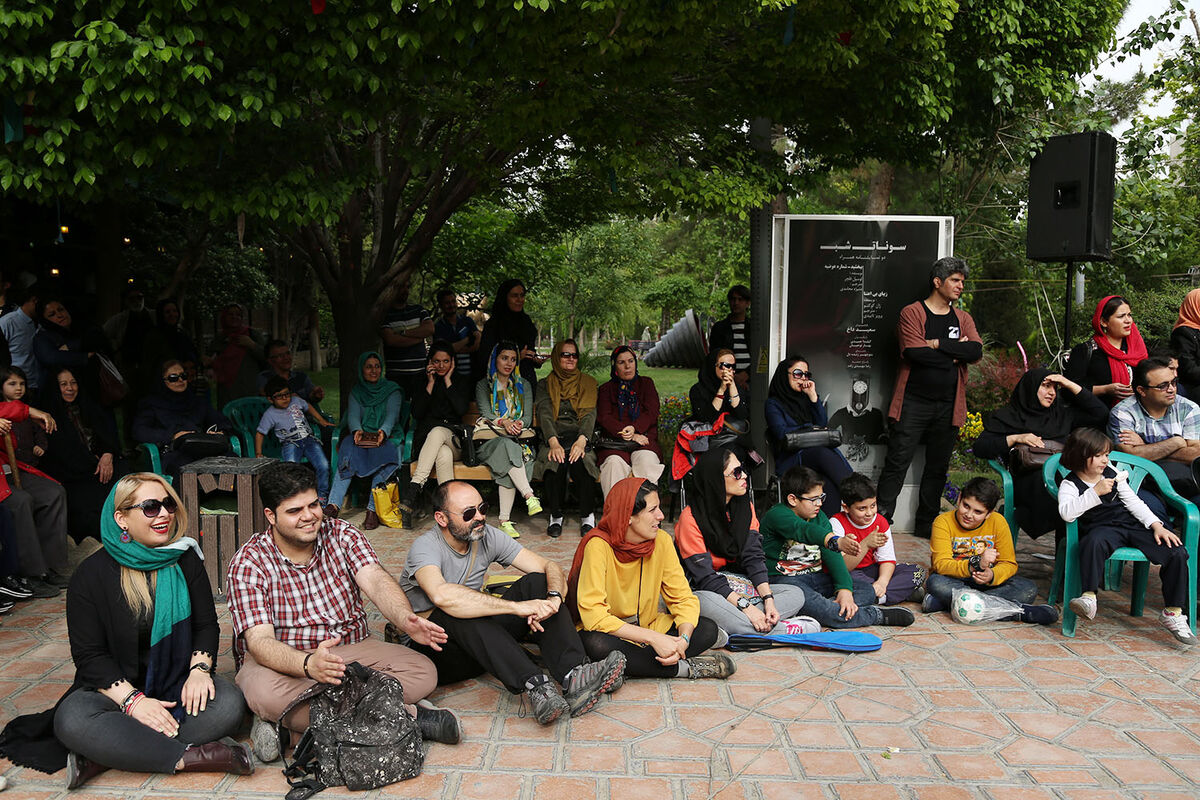 جشن خانه تئاتر در فضای باز خانه هنر مندان