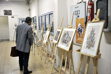 آیین اعطای نخستین جایزه آینه دار دوران در زادروز استاد باستانی پاریزی