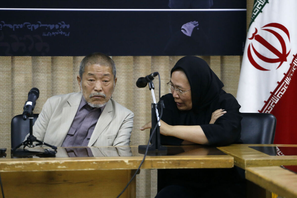 نشست خبری نوریوکی هاراگوچی خالق اثر ماده و فکر (حوض روغن) در موزه هنرهای معاصر