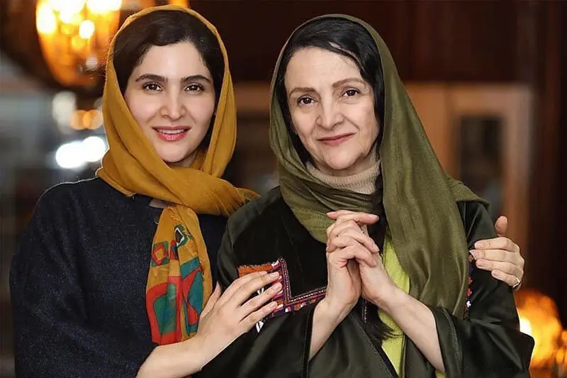گلاب آدینه و ۱۲ اردیبهشت به یاد ماندنی
