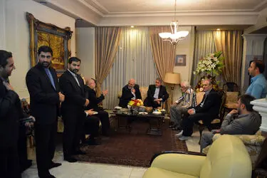 عیادت ظریف و صالحی امیری از جمشید مشایخی