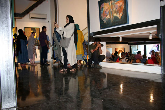 نمایشگاه نقاشی تهمینه میلانی در گالری ایوان