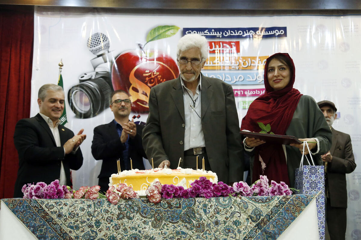 تجلیل از هنرمندان پیشکسوت متولد مردادماه