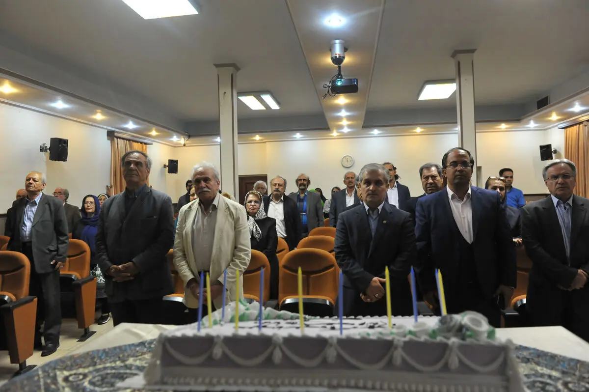 تجلیل از هنرمندان پیشکسوت متولد اردیبهشت ماه