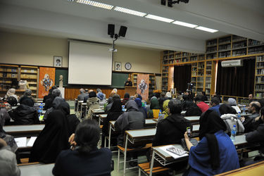 آیین اعطای نخستین جایزه آینه دار دوران در زادروز استاد باستانی پاریزی