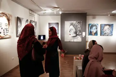 افتتاحیه نمایشگاه نقاشی های فائزه افجه نیا در گالری شَلمان