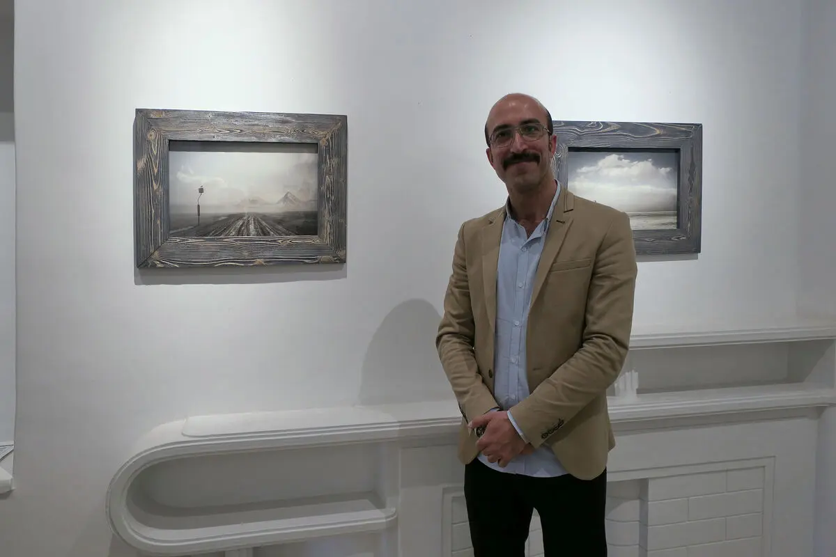 نمایشگاه عکس سکوت در عمارت روبرو