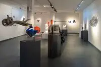 منتخبی از آثار مجسمه‌خط معاصر ایران در گالری نگر/ بزرگداشت تناولی و پیلارام در نمایشگاه گستره معنا