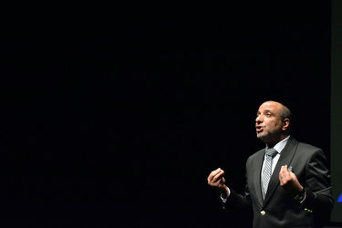 نمایش ضیافت پنالتی ها در تماشاخانه پالیز